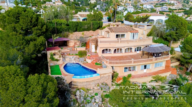 Elegante Mediterrane Villa met Panoramisch Zeezicht in Altea