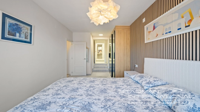 Half-Open Villa met Panoramisch Zeezicht in Altea Hills
