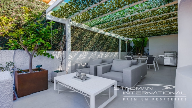 Half-Open Villa met Panoramisch Zeezicht in Altea Hills
