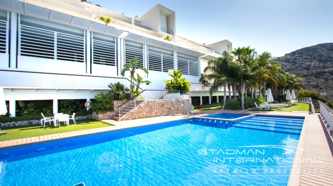Exceptional Corner Apartment with Panoramic Sea Views