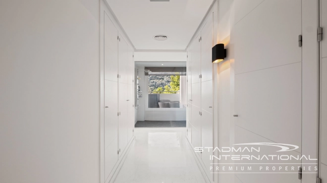 Exklusive Eckwohnung mit Panoramablick auf das Meer