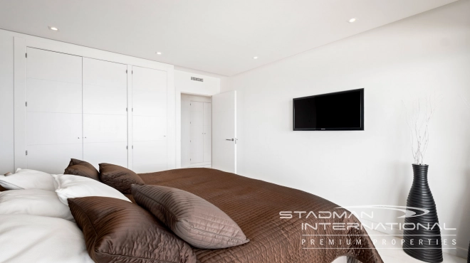Exklusive Eckwohnung mit Panoramablick auf das Meer