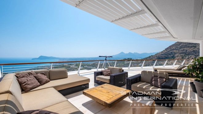 Exklusive Eckwohnung mit Panoramablick auf das Meer