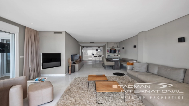 Exklusive Eckwohnung mit Panoramablick auf das Meer