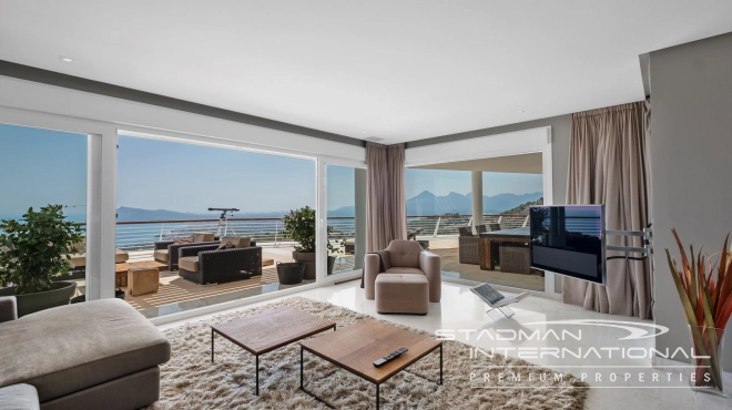 Exklusive Eckwohnung mit Panoramablick auf das Meer