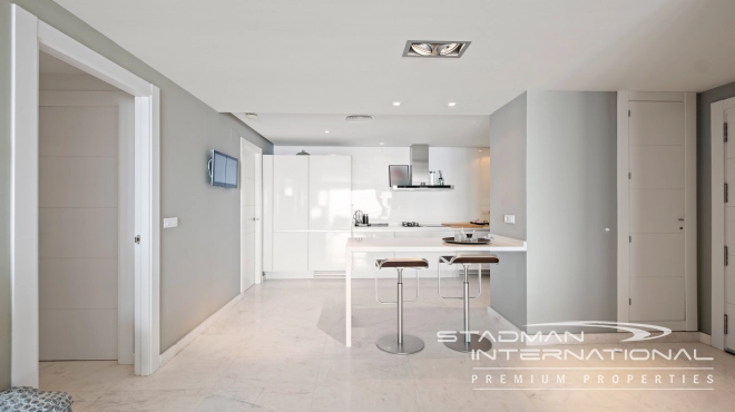 Exklusive Eckwohnung mit Panoramablick auf das Meer
