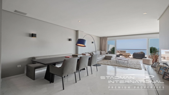 Exklusive Eckwohnung mit Panoramablick auf das Meer