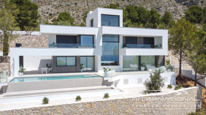 Luxury New Build Villa with Spectacular Sea View
