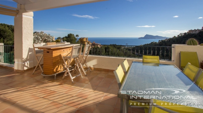 Modern Villa with Beautiful Sea Views in Altea Hills