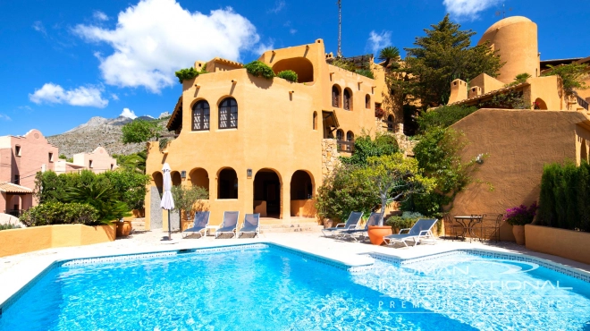 Cozy Apartment in a Moorish Style with Beautiful Sea Views