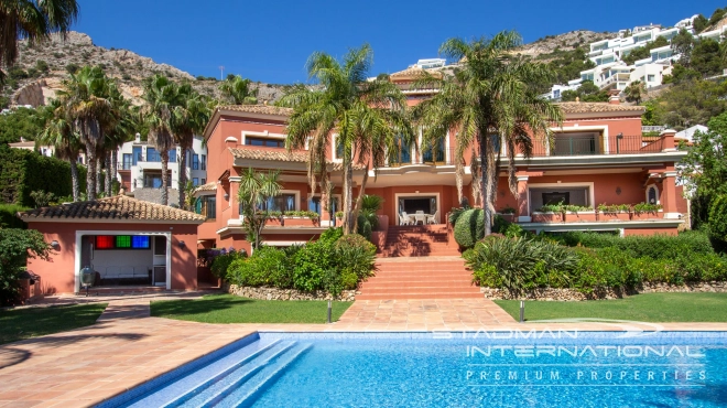 De lejos, la Villa de Lujo más exclusiva de Altea Hills