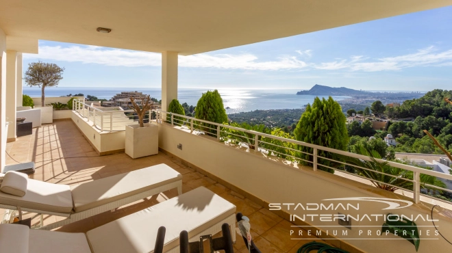 SOLD---Beautiful Penthouse in a Luxury Residence with Fantastic Sea Views