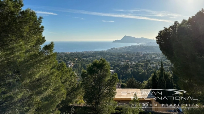 Large Building Plot in Altea with Beautiful Sea Views 