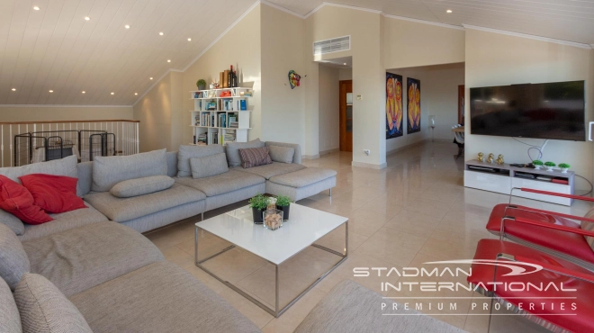 Spacious Penthouse with Panoramic Sea Views in Altea Town Centre