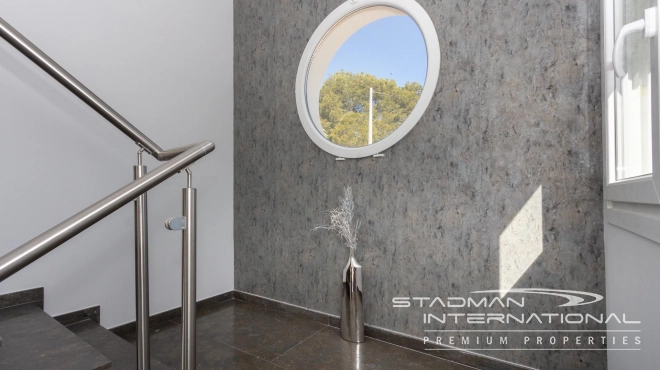 Villa on a Large Domain with Beautiful Views in La Nucia