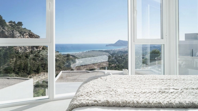 Villa in the Sierra de Altea with Sea View