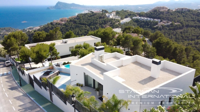 Geräumige moderne Villa mit Meerblick in Altea Hills