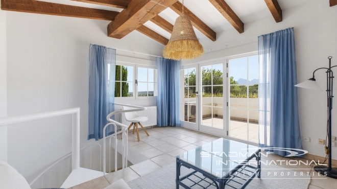 Elegant Villa with Stunning Mountain Views in Altea La Vella