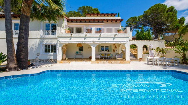 Elegant Villa with Stunning Mountain Views in Altea La Vella