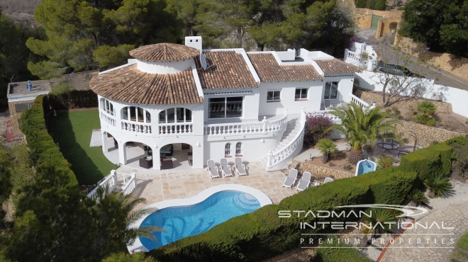 Mediterranean style Villa within Walking Distance to Altea La Vella 