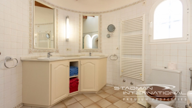 Beautiful Villa on a Large Flat Corner Plot with Sea Views