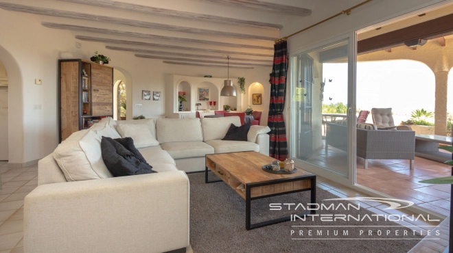 Beautiful Villa on a Large Flat Corner Plot with Sea Views