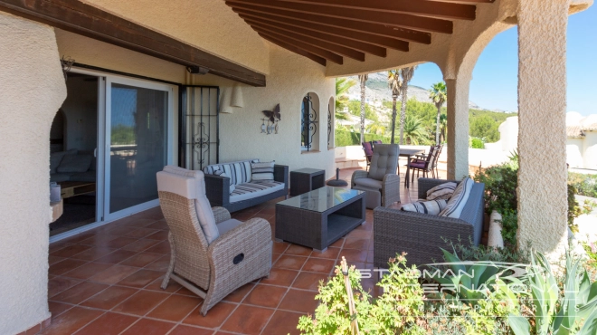 Beautiful Villa on a Large Flat Corner Plot with Sea Views