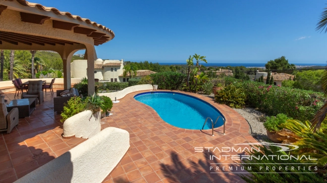 Beautiful Villa on a Large Flat Corner Plot with Sea Views