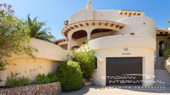 Beautiful Villa on a Large Flat Corner Plot with Sea Views