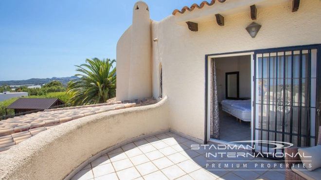Beautiful Villa on a Large Flat Corner Plot with Sea Views