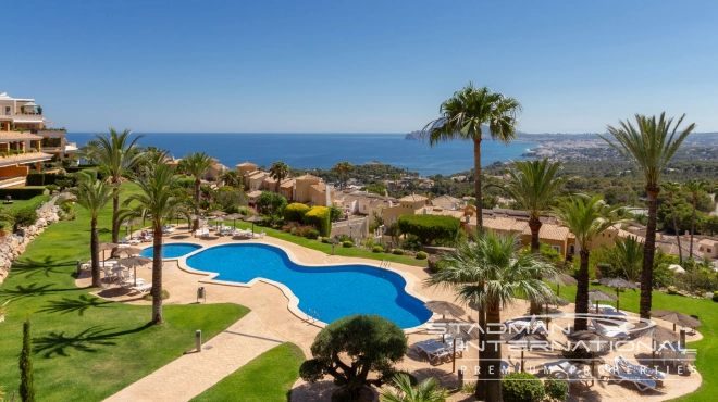 Ruim Duplex Penthouse met Prachtig Zeezicht in Altea Hills