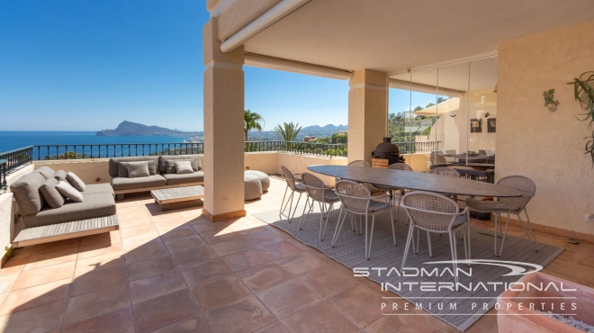 Ruim Duplex Penthouse met Prachtig Zeezicht in Altea Hills