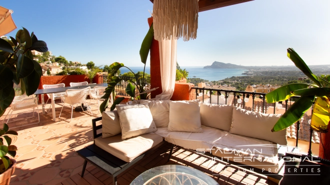 Semi-Detached House in Altea Hills with Beautiful Sea Views