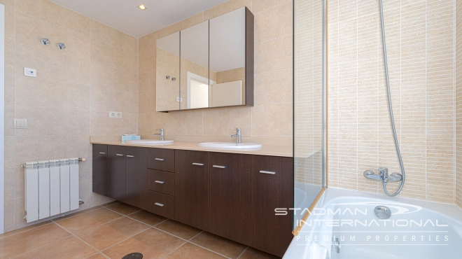 Corner Apartment with Beautiful Sea Views in the Sierra de Altea