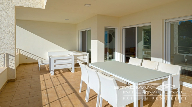 Corner Apartment with Beautiful Sea Views in the Sierra de Altea