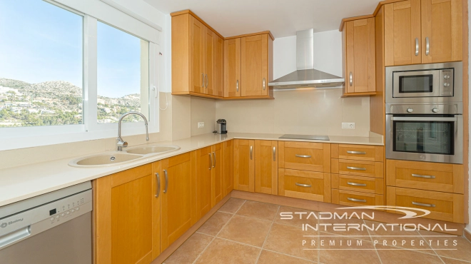 Corner Apartment with Beautiful Sea Views in the Sierra de Altea