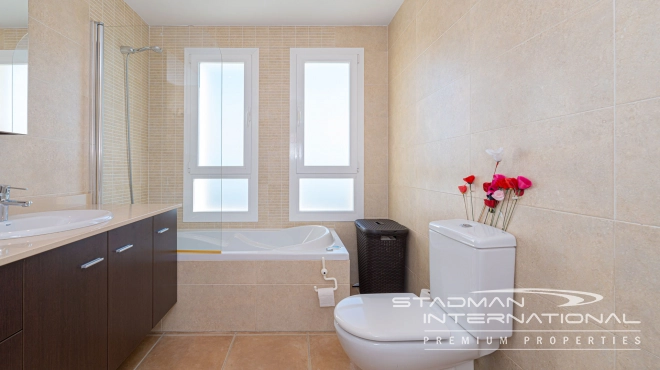 Corner Apartment with Beautiful Sea Views in the Sierra de Altea
