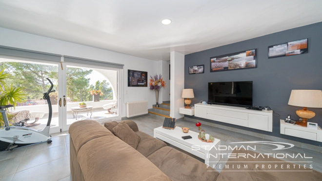 Charmante Villa met Bergzicht op een Centrale Locatie