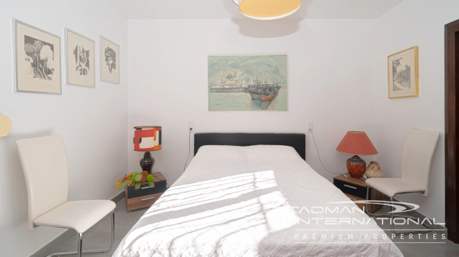 Charmante Villa met Bergzicht op een Centrale Locatie