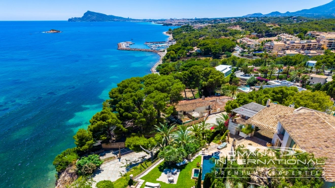 Frontline Villa with Stunning Sea views in Altea