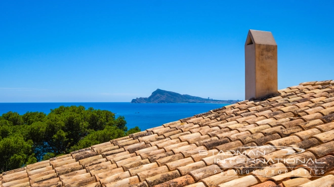 Frontline Villa with Stunning Sea views in Altea