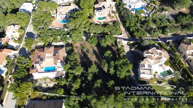 Gran Parcela Edificable en la Sierra de Altea cerca del Campo de Golf
