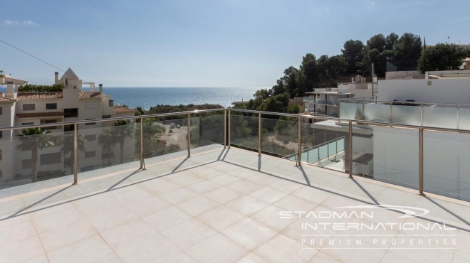 Semi-detached Villa next to the Beach and the Harbour of Campomanes