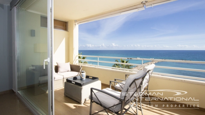 Large First Line Apartment on the Seafront in Altea