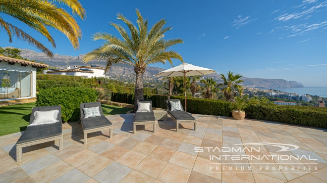Renovated Villa with Breathtaking Sea Views near La Olla Beach