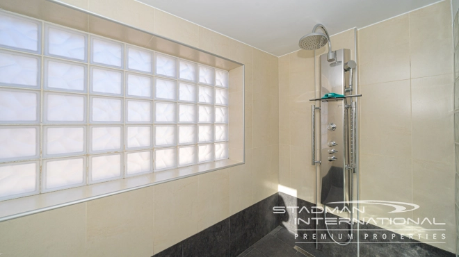 Beautiful Ground Floor Villa on a Spacious and Flat Plot