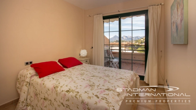 Spacious South-facing Apartment with Beautiful Mountain Views
