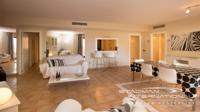 Spacious South-facing Apartment with Beautiful Mountain Views