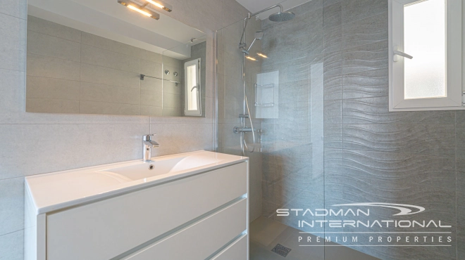Spacious Apartment with South facing Terrace at the Harbor in Altea