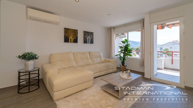 Spacious Apartment with South facing Terrace at the Harbor in Altea